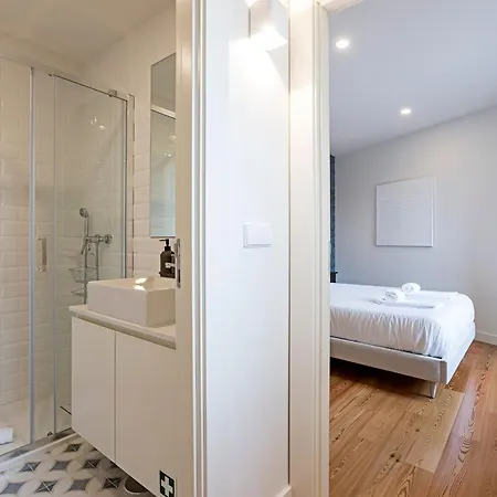Superb Flat W Balcony And Ac By Lovelystay * Oporto