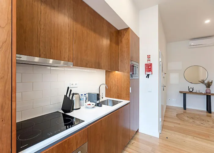 Superb Flat W Balcony And Ac By Lovelystay ポルト