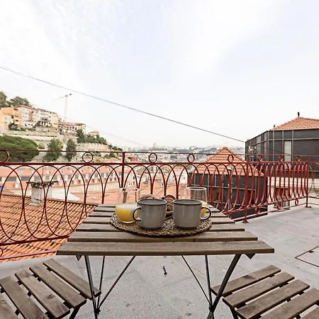 Superb Flat W Balcony And Ac By Lovelystay