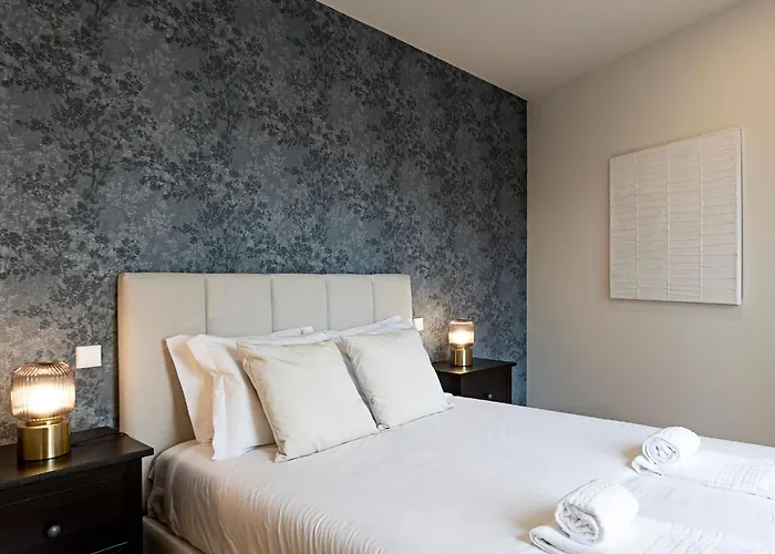 Apartament Superb Flat W Balcony And Ac By Lovelystay