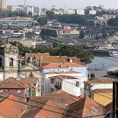 Apartamento Superb Flat W Balcony And Ac By Lovelystay