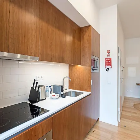 Superb Flat W Balcony And Ac By Lovelystay ポルト