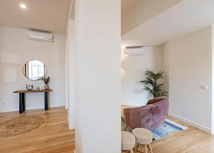 Appartement Superb Flat W Balcony And Ac By Lovelystay *