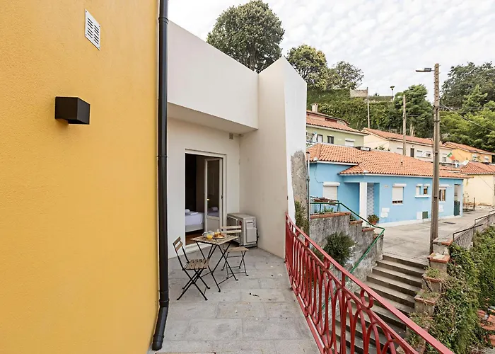 Superb Flat W Balcony And Ac By Lovelystay