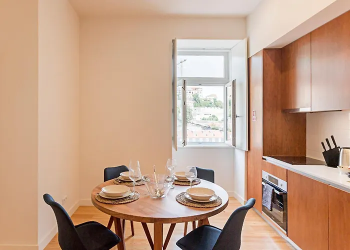 Superb Flat W Balcony And Ac By Lovelystay *