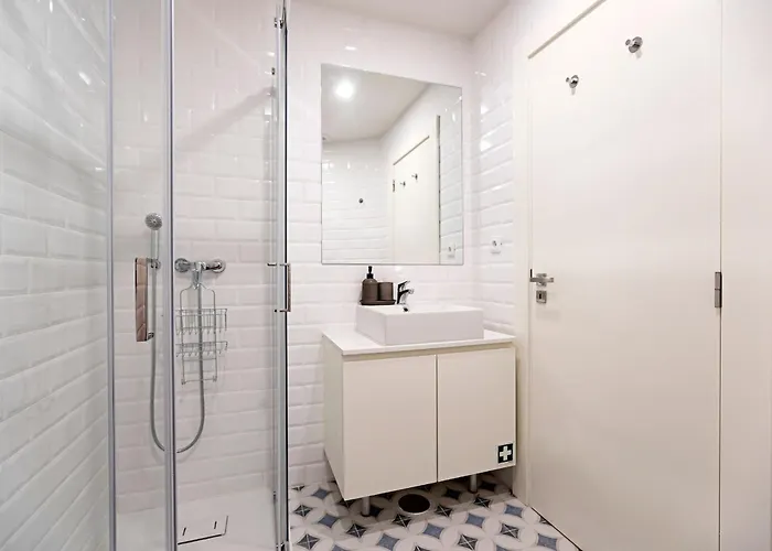 Appartement Superb Flat W Balcony And Ac By Lovelystay Porto