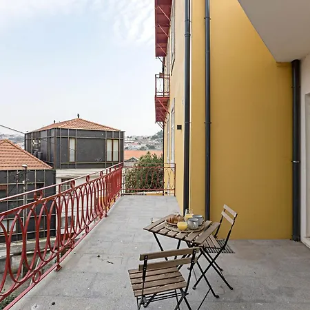 Superb Flat W Balcony And Ac By Lovelystay Lägenhet *