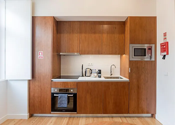 Superb Flat W Balcony And Ac By Lovelystay *