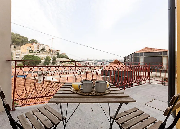 Superb Flat W Balcony And Ac By Lovelystay