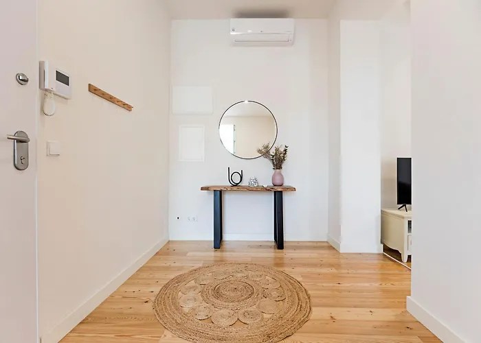 Superb Flat W Balcony And Ac By Lovelystay Porto