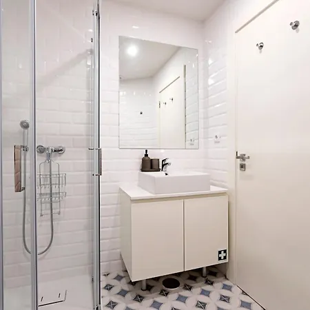 Apartmán Superb Flat W Balcony And Ac By Lovelystay Porto